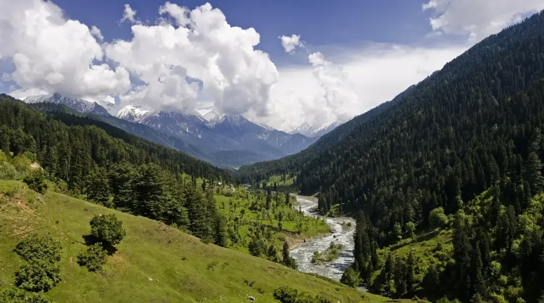 Scenic view and weather in Pahalgam, Kashmir